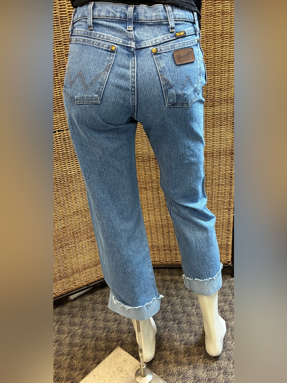 Wrangler Vintage High Rise Straight Leg Jeans Size 4 Western Mom Jeans Denim